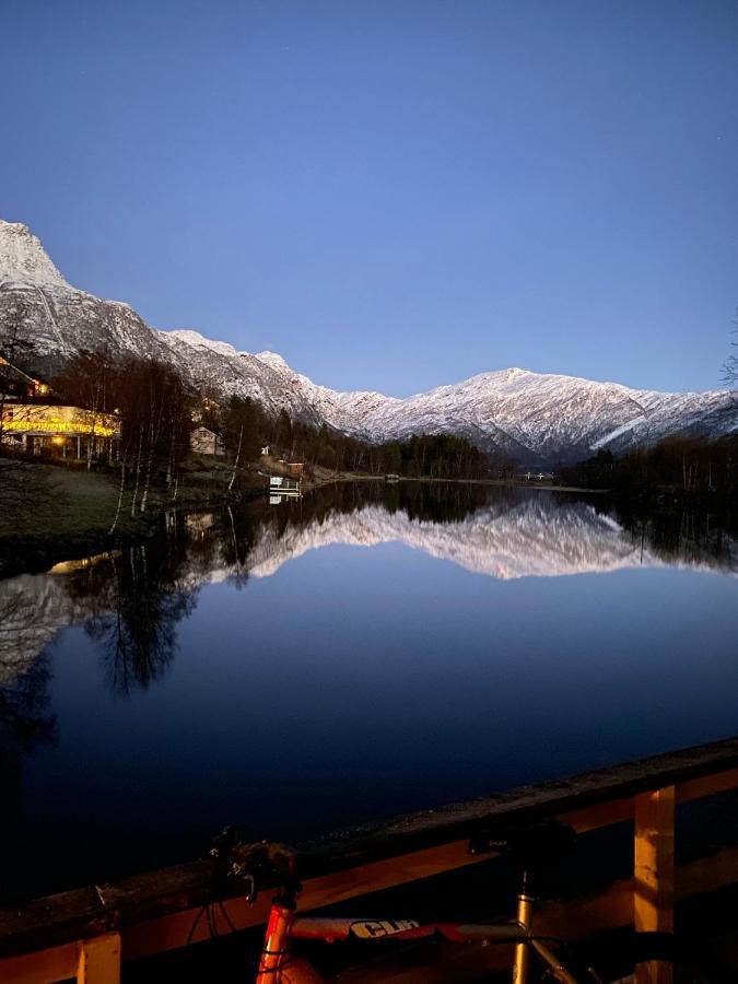 House On The Lake Bogen ภายนอก รูปภาพ